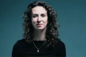 Who Is Louisa Kochansky? The Real Story Behind the Photographer, Model, and Digital Creator